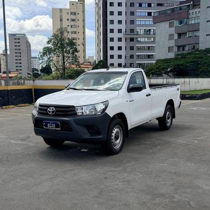 TOYOTA HILUX 2.8 D-4D TURBO DIESEL CS 4X4 MANUAL